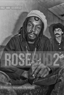 Rome, 1980. Reggae musician Peter Tosh before the concert / Roma, 1980. Il cantante reggae Peter Tosh prima del concerto - ©Marcello Mencarini/Rosebud2