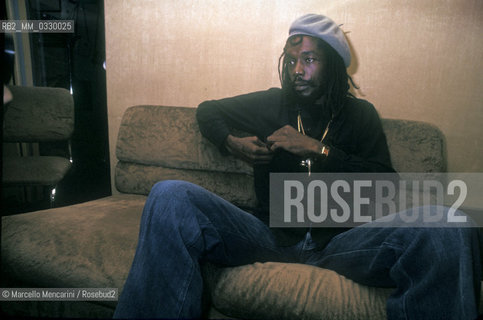 Rome, 1980. Reggae musician Peter Tosh before the concert / Roma, 1980. Il cantante reggae Peter Tosh prima del concerto - ©Marcello Mencarini/Rosebud2