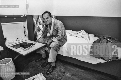 Venice Lido, Venice Film Festival 1981. Italian journalist, art critic and politician Antonello Trombadori in his hotel room / Lido di Venezia, Mostra del Cinema di Venezia 1981. Il giornalista, critico darte e politico Antonello Trombadori nella sua camera dalbergo - ©Marcello Mencarini/Rosebud2