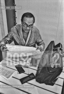 Venice Lido, Venice Film Festival 1981. Italian journalist, art critic and politician Antonello Trombadori in his hotel room / Lido di Venezia, Mostra del Cinema di Venezia 1981. Il giornalista, critico darte e politico Antonello Trombadori nella sua camera dalbergo - ©Marcello Mencarini/Rosebud2