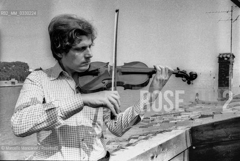 Venice, 1979. Italian violinist Uto Ughi / Venezia, 1979. Il violinista Uto Ughi - ©Marcello Mencarini/Rosebud2