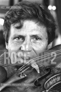 Busto Arsizio ( Milano). Italian violinist Uto Ughi in his house / Busto Arsizio (Milano). Il violinista Uto Ughi nella sua casa - ©Marcello Mencarini/Rosebud2