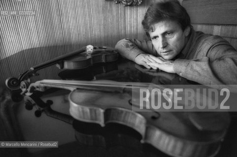 Busto Arsizio ( Milano). Italian violinist Uto Ughi in his house / Busto Arsizio (Milano). Il violinista Uto Ughi nella sua casa - ©Marcello Mencarini/Rosebud2