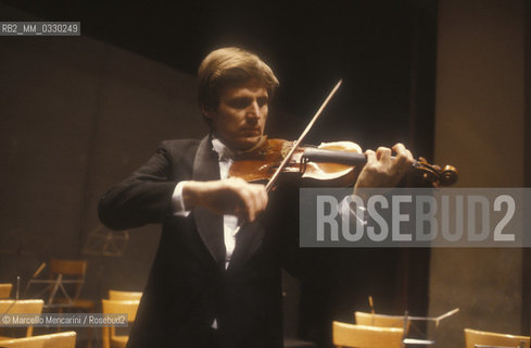 Italian violinist Uto Ughi (about 1980) / il violinista Uto Ughi (1980 circa) - ©Marcello Mencarini/Rosebud2