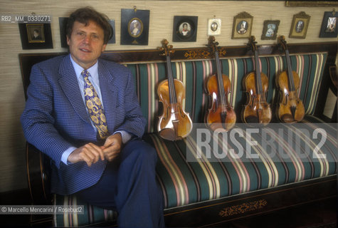 Busto Arsizio ( Milano). Italian violinist Uto Ughi in his house / Busto Arsizio (Milano). Il violinista Uto Ughi nella sua casa - ©Marcello Mencarini/Rosebud2