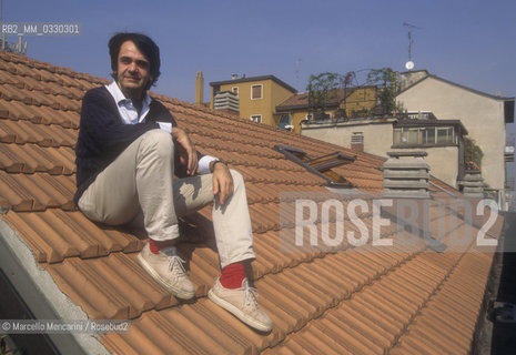 Milan, 1995. Italian composer Fabio Vacchi on the roof of his house / Milano, 1995. Il compositore Fabio Vacchi sul tetto della sua casa - ©Marcello Mencarini/Rosebud2