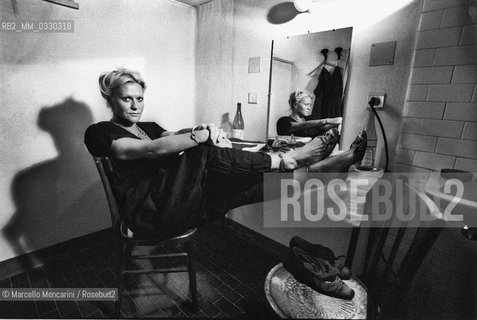 Italian mezzo-soprano opera singer Lucia Valentini Terrani in her dressing room (about 1985) / Il mezzo soprano Lucia Valentini Terrani nel suo camerino (1985 circa) - ©Marcello Mencarini/Rosebud2