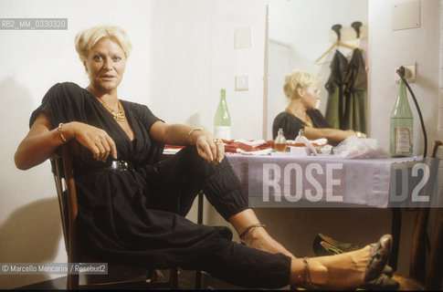 Italian mezzo-soprano opera singer Lucia Valentini Terrani in her dressing room (about 1985) / Il mezzo soprano Lucia Valentini Terrani nel suo camerino (1985 circa) - ©Marcello Mencarini/Rosebud2