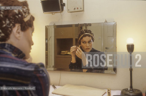 Italian mezzo-soprano opera singer Lucia Valentini Terrani in her dressing room (about 1985) / Il mezzo soprano Lucia Valentini Terrani nel suo camerino (1985 circa) - ©Marcello Mencarini/Rosebud2