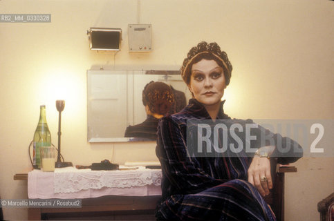 Italian mezzo-soprano opera singer Lucia Valentini Terrani in her dressing room (about 1985) / Il mezzo soprano Lucia Valentini Terrani nel suo camerino (1985 circa) - ©Marcello Mencarini/Rosebud2