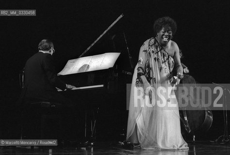 American jazz singer Sarah Vaughan performing (about 1985) / la cantante jazz Sarah Vaughan in concerto (1985 circa) - ©Marcello Mencarini/Rosebud2