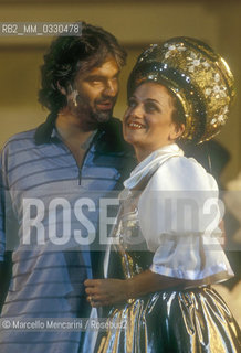 Verona Arena, summer 1999. Tenor Andrea Bocelli and soprano Cecilia Gasdia during a rehearsal of The Merry Widow by Franz Lehar, directed by Beni Montresor / Arena di Verona, estate 1999. Il tenore Andrea Bocelli e il soprano Cecilia Gasdia durante le prove de La vedova sllegra di Franz Lehar, con la regia di Beni Montresor - ©Marcello Mencarini/Rosebud2