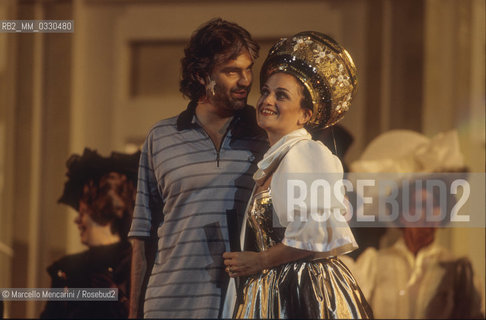 Verona Arena, summer 1999. Tenor Andrea Bocelli and soprano Cecilia Gasdia during a rehearsal of The Merry Widow by Franz Lehar, directed by Beni Montresor / Arena di Verona, estate 1999. Il tenore Andrea Bocelli e il soprano Cecilia Gasdia durante le prove de La vedova sllegra di Franz Lehar, con la regia di Beni Montresor - ©Marcello Mencarini/Rosebud2