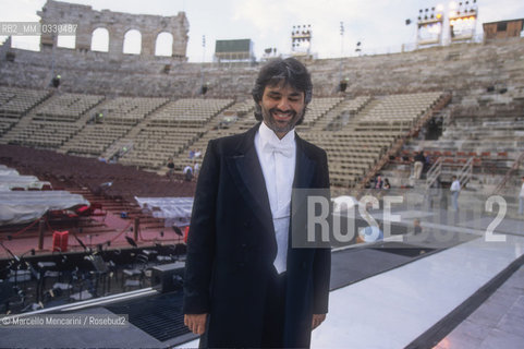 Verona Arena, summer 1999. Tenor Andrea Bocelli before performing in The Merry Widow by Franz Lerhar, directed by Beni Montresor / Arena di Verona, estate 1999. Il tenore Andrea Bocelli prima di esibirsi in La vedova allegra di Franz Lehar, con la regia di Beni Montresor - ©Marcello Mencarini/Rosebud2