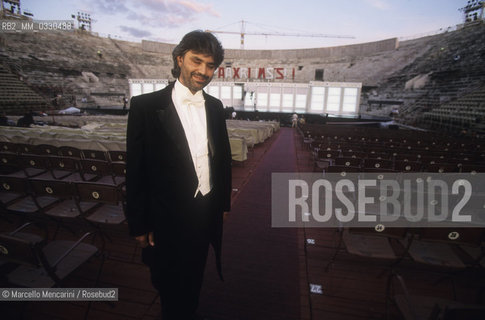 Verona Arena, summer 1999. Tenor Andrea Bocelli before performing in The Merry Widow by Franz Lerhar, directed by Beni Montresor / Arena di Verona, estate 1999. Il tenore Andrea Bocelli prima di esibirsi in La vedova allegra di Franz Lehar, con la regia di Beni Montresor - ©Marcello Mencarini/Rosebud2