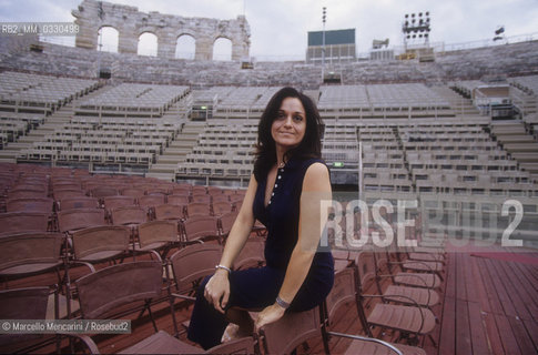 Verona Arena, summer 1999. Soprano Cecilia Gasdia before a rehearsal of The Merry Widow by Franz Lerhar, directed by Beni Montresor / Arena di Verona, estate 1999. Il soprano Cecilia Gasdia prima di una prova de La vedova allegra di Franz Lehar, con la regia di Beni Montresor - ©Marcello Mencarini/Rosebud2