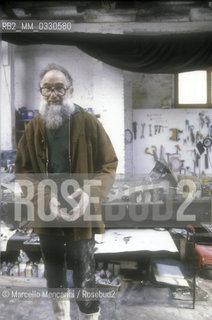 Venice, 1981. Italian painter Emilio Vedova in his studio / Venezia, 1981. Il pittore Emilio Vedova nel suo studio - ©Marcello Mencarini/Rosebud2