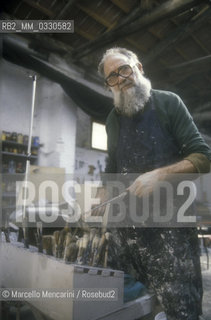 Venice, 1981. Italian painter Emilio Vedova in his studio / Venezia, 1981. Il pittore Emilio Vedova nel suo studio - ©Marcello Mencarini/Rosebud2