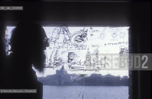 Venice, 1981. Italian painter Emilio Vedova in his studio / Venezia, 1981. Il pittore Emilio Vedova nel suo studio - ©Marcello Mencarini/Rosebud2