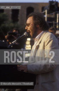 Rome, about 1985. Italian pop singer Antonello Venditti / Roma, 1985 circa. Il cantante Antonello Venditti - ©Marcello Mencarini/Rosebud2