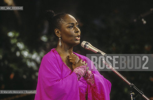 Positano (Salerno), 1987. American opera singer Shirley Verrett performing a recital / Positano (Salerno), 1987. La cantante lirica Shirley Verrett durante un recital - ©Marcello Mencarini/Rosebud2