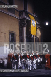 Pesaro, August 18, 1984. Rossini Opera Festival. Staging of Il viaggio a Reims (The Jorney to Reims) by Gioacchino Rossini. This is the first performance of that opera, staged by Luca Ronconi and conducted by Claudio Abbado, after the reconstruction of its manuscript, assumed lost, in the 1970s / Pesaro, 18 agosto 1984. Rossini Opera Festival. Messa in scena de Il viaggio a Reims di Gioacchino Rossini. E la prima rappresentazione dellopera, con la regia di Luca Ronconi e la direzione dorchestra di Claudio Abbado, dopo il ritrovamento e la ricomposizione negli anni 70 del suo manoscritto che si credeva perduto - ©Marcello Mencarini/Rosebud2