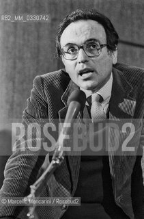 Italian historian Lucio Villari during a lecture (1980) / Lo storico Lucio Villari durante una conferenza (1980) - ©Marcello Mencarini/Rosebud2