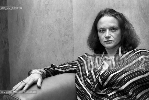 U.S. poet Anne Waldman in Rome to attends the First Festival of the Poets held on the beach of Castelporziano, near Rome (1979) / La poetessa Ann Waldman a Roma per partecipare al Primo Festival dei poeti che si è svolto sulla spiaggia di Castelporziano, vicino a Roma - ©Marcello Mencarini/Rosebud2