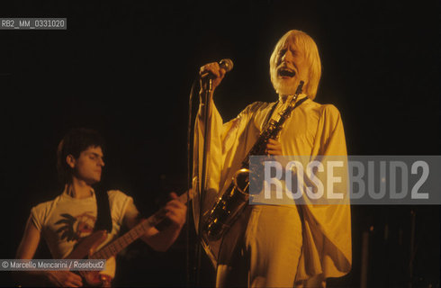 Rome, about 1980. American rock musician multi-instrumentalist Edgar Winter performing / Roma, 1980 circa. Il miusicista polistrumentista Edgar Winter in concerto - ©Marcello Mencarini/Rosebud2