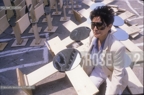 Venice Art Biennale 1990. Japanese-American artist Yoko Ono / Biennale Arte di Venezia 1990. Lartista Yoko Ono - ©Marcello Mencarini/Rosebud2