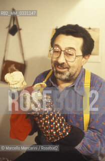 Rome, 1980. Italian cartoonist Pino Zac (real name Giuseppe Zaccaria) in his studio / Roma, 1980. Il disegnatore Pino Zac nel suo studio -
 ©Marcello Mencarini/Rosebud2