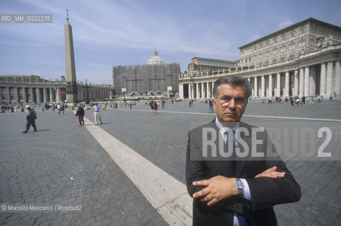 Rome, 1999. Italian politician Luigi Zanda, president and chief executive officer of the Roman Agency for the preparation of the Jubilee of the Year 2000 / Roma, 1999. Il politico Luigi Zanda, presidente ed amministratore delegato dellAgenzia romana per la preparazione del Giubileo del 2000 - ©Marcello Mencarini/Rosebud2