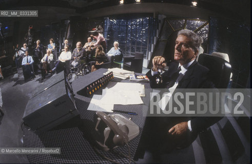 Italian TV journalist Sergio Zavoli during a TV program (about 1988) / Il giornalista televisivo Sergio Zavoli durante un programma televisivo (1988 circa) - ©Marcello Mencarini/Rosebud2