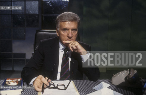 Italian TV journalist Sergio Zavoli during a TV program (about 1988) / Il giornalista televisivo Sergio Zavoli durante un programma televisivo (1988 circa) - ©Marcello Mencarini/Rosebud2