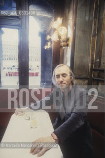 Venice, Caffé Florian, about 1980. Argentinian pianist Jorge Zulueta / Venezia, Caffè Florian, 1980 circa. Il pianista argentino Jorge Zulueta - ©Marcello Mencarini/Rosebud2