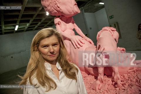 Beatrice Trussardi (President and CEO of the Trussardi Group and President of the Nicola Trussardi Foundation) in front of Static (Pink) by Paul McCarthy at Pig Island , the first major solo show in an Italian institution by the American artist Paul McCarthy. Fondazione Nicola Trussardi, Palazzo Citterio, Via Brera 14, Milan. May-July, 2010 / Beatrice Trussardi (Presidente e CEO del Gruppo Trussardi e Presidente della Fondazione Nicola Trussardi) davanti allopera Static (Pink) di Paul McCarthy, esposta a Pig Island, la prima personale dedicata allartista americano da una istituzione italiana.  Fondazione Nicola Trussardi, Palazzo Citterio, Via Brera 14, Milano. maggio-luglio 2010 - ©Marcello Mencarini/Rosebud2