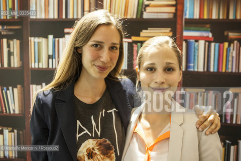 Turin, 2015. German writer Giulia Enders, PhD student in medicine and author of Darm mit Charme (Charming Bowels), with her older sister Jill, author of the illustrations  / Torino, 2015. La scrittrice tedesca Giulia Enders, dottoranda in medicina e autrice del libro Darm mit Charme (Lintestino felice) - ©Marcello Mencarini/Rosebud2