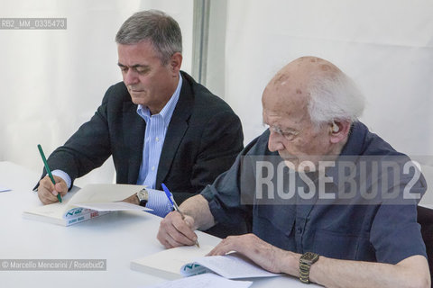 Turin, 2015. Italian journalist Ezio Mauro, editor in chief of the newspaper Repubblica, and Polish sociologist Zygmunt Bauman  / Torino, 2015. Il direttore del quotidiano Repubblica Ezio Mauro con il sociologo Zygmunt Bauman - ©Marcello Mencarini/Rosebud2