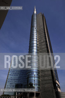 Milan, Piazza Gae Aulenti, Porta Nuova district. A Tower (Unicredit Tower) designed by César Pelli / Milano, piazza Gae Aulenti, zona Porta Nuova. La Torre A (Torre Unicredit) progettata da César Pelli  - ©Marcello Mencarini/Rosebud2