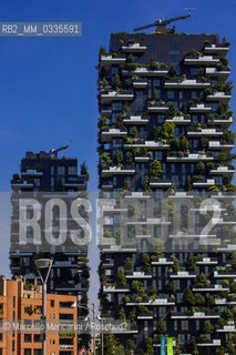 Milan, Porta Nuova district. The two tower of the Bosco verticale project (vertical Forest) designed by Boeri Studio in the Porta Nuova district / Milano, zona Porta Nuova. Le due torri del Bosco verticale progettato dallo Studio Boeri in zona Porta Nuova - ©Marcello Mencarini/Rosebud2