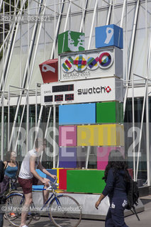 Milan Expo 2015. Expo Gate (Expo info and ticket point) in front of Castello Sforzesco  / Expo Milano 2015. Expo Gate (centro informazioni e biglietteria dellExpo) davanti al Castello Sforzesco - ©Marcello Mencarini/Rosebud2