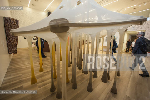 Milan Expo 2015. Brazilian pavilion: Antes que eu te engula carrocell flower by Brazilian artist Ernesto Neto (offset, tube and tulle polyamide, cloves, turmeric, pepper and cumin, 2007) / Expo Milano 2015. Padiglione del Brasile: Antes que eu te engula carrocell flower dellartista brasiliano Ernesto Neto (multistrato, tubo e tulle di poliammide, chiodi di garofano, curcuma, pepe nero e cumino, 2007) - ©Marcello Mencarini/Rosebud2