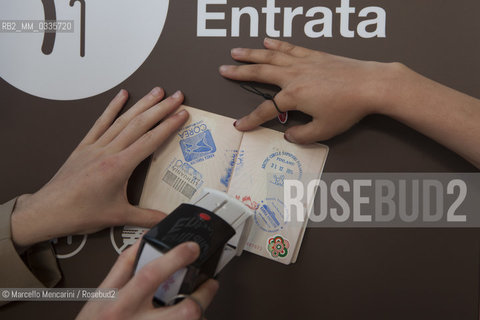 Milan Expo 2015. Expo passport stamped at each pavilion to allow visitors commemorating their visit to the Expo  / Expo Milano 2015. Passaporto souvenir dellExpo con i timbri dei padiglioni visitati - ©Marcello Mencarini/Rosebud2