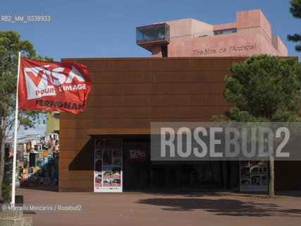 Archipelago Theater (Théâtre de lArchipel) in Perpignan, France, designed by Jean Nouvel and Brigitte Métra architects / Teatro dellArcipelago (Théâtre de lArchipel) a Perpignan, Francia, progettato dagli architetti Jean Nouvel e Brigitte Métra - ©Marcello Mencarini/Rosebud2