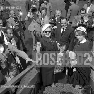 Rome, Ciampino Airport, about 1950. American actress Bette Davis / Roma, aeroporto di Ciampino, 1950 circa. Lattrice americana Bette Davis - ©Marcello Mencarini/Rosebud2