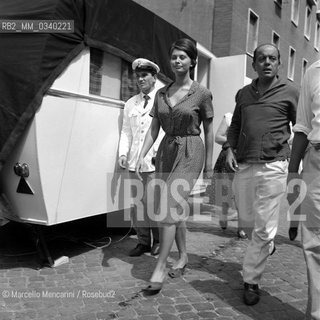 Rome, 1960. Italian actress Sophia Loren on a set of the movie Two Women (La Ciociara), directed by Vittorio De Sica / Roma, 1960. Lattrice Sophia Loren sul set del film La Ciociara diretto da Vittorio De Sica - ©Marcello Mencarini/Rosebud2