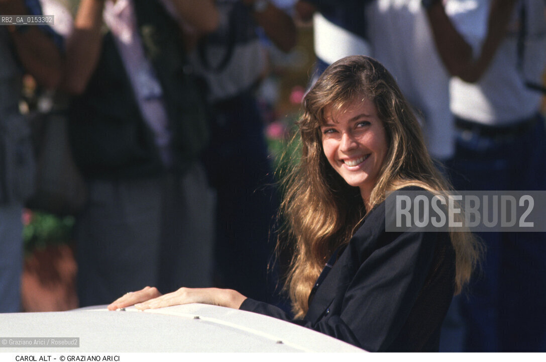 - Venezia, 1989. 46°Festival Internazionale dArte Cinematografica di Venezia.Ritratto dellattrice e modella Carol Alt. Cinema ritratto attrice modella moda.- Venice,1989. 46th Venice International Film Festival.Portrait of the actress and model Carol Alt  ©Graziano Arici/Rosebud2
