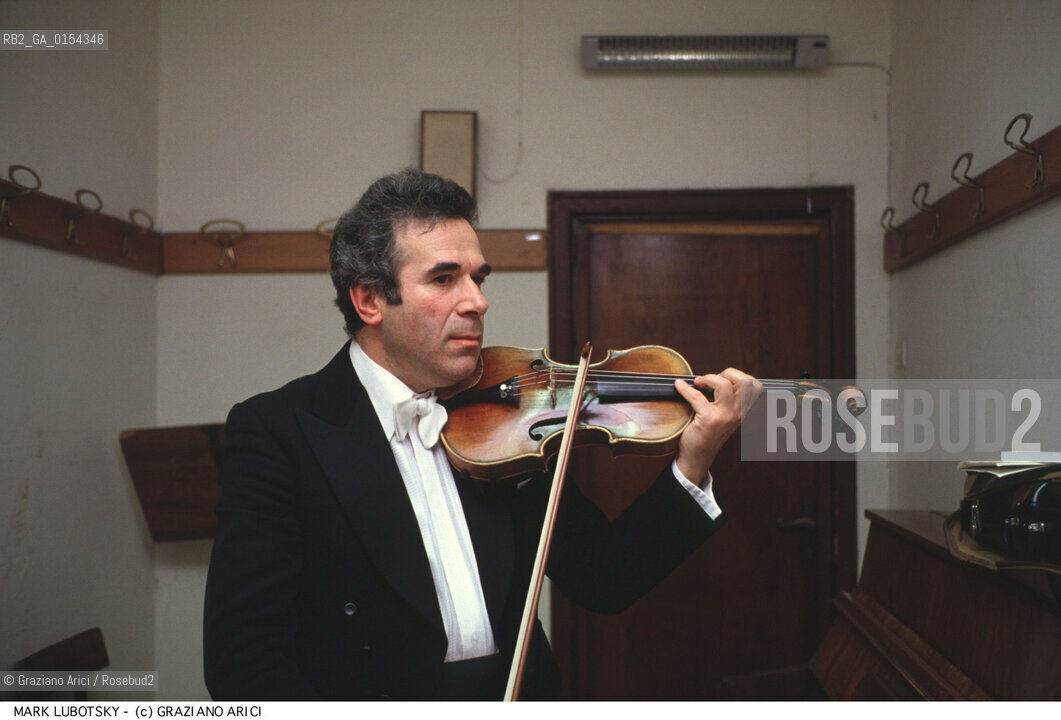 Venezia,1994.Ritratto del conductor e violinista Mark Lubotsky. Musica contemporanea conductor ritratto violino violonista.Venice,1994.Portrait of the conductor and violinist Mark Lubotsky ©Graziano Arici/Rosebud2