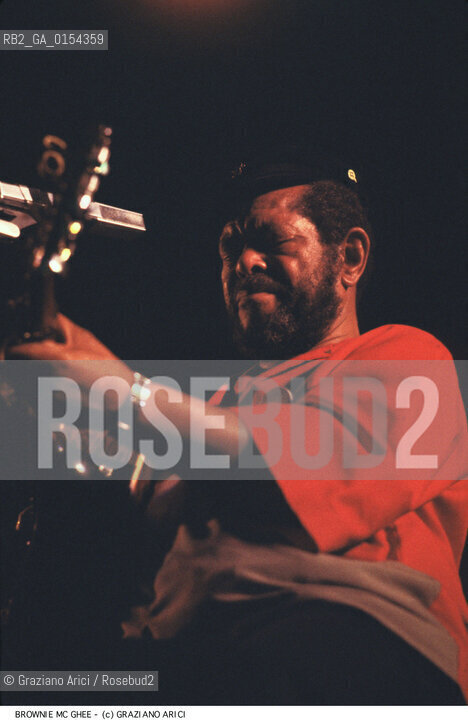 Venezia,1987.Ritratto del chitarrista blues Brownie McGhee.Musica contemporanea blues chitarra ritratto.Venice,1987.Portrait of the blues guitarist Brownie McGhee ©Graziano Arici/Rosebud2