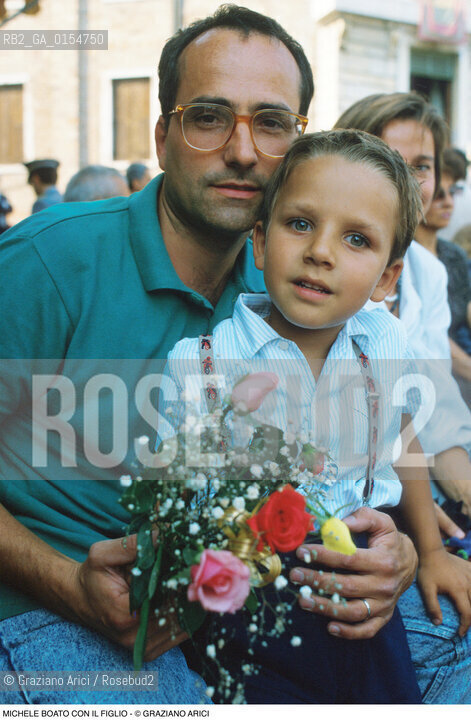 -Venezia,1994. Ritratto di Marco Boato, politico e giornalista,con il figlio. Politica politico giornalista ritratto Verdi ambiente consigliere.-Venice,1994.Portrait of the politician and journalist Marco Boato ©Graziano Arici/Rosebud2 